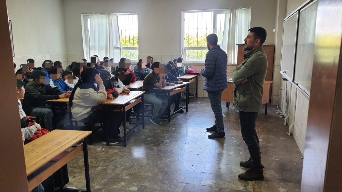Okulumuzda Ashab ı Kehf Anadolu İmam Hatip Lisesi Yiyecek İçecek İşletmeciliği Öğretmenlerinden İlter DEVECİ ve Mustafa KEÇELİ tarafından okul tanıtım etkinliği yapıldı 